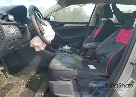 2014 Volkswagen Passat S z USA, uszkodzony, nr VIN 1VWAS7A32EC033391